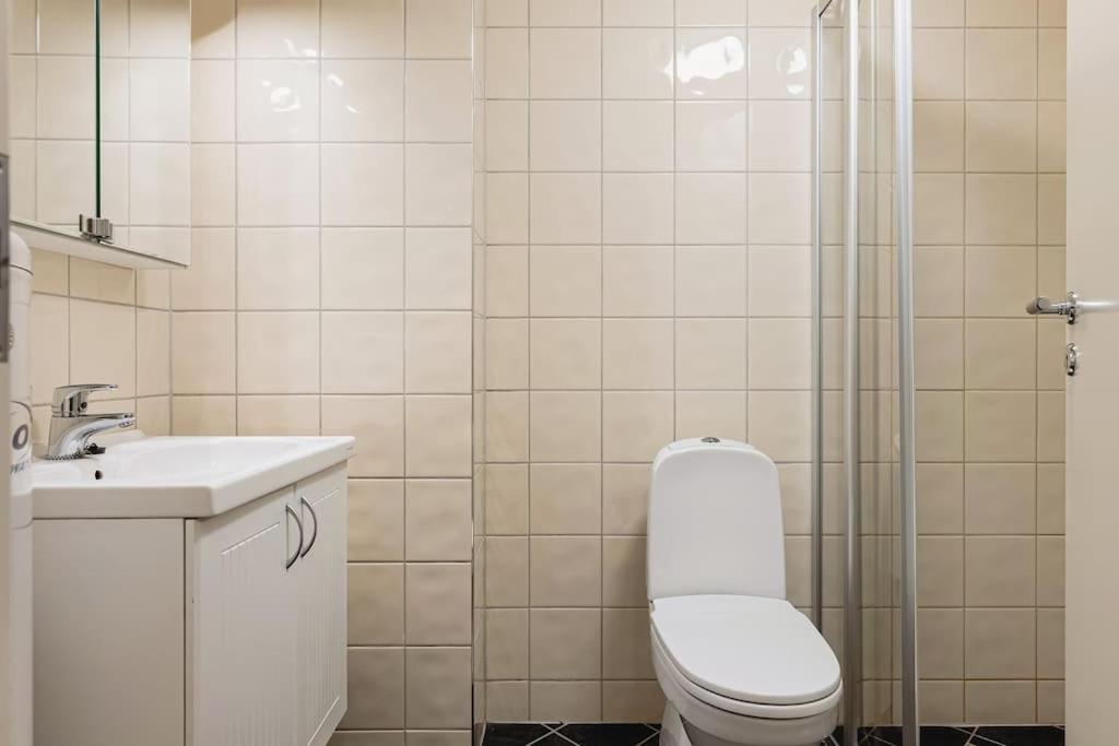 Fresh Studio Apartment, A Short Walk From Bryggen Bergen Eksteriør billede